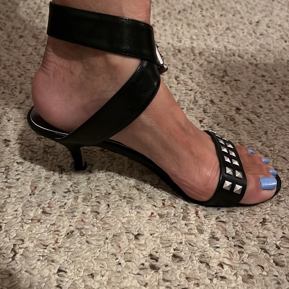 Julianne Hough kitten heels - Picture 3 of 5